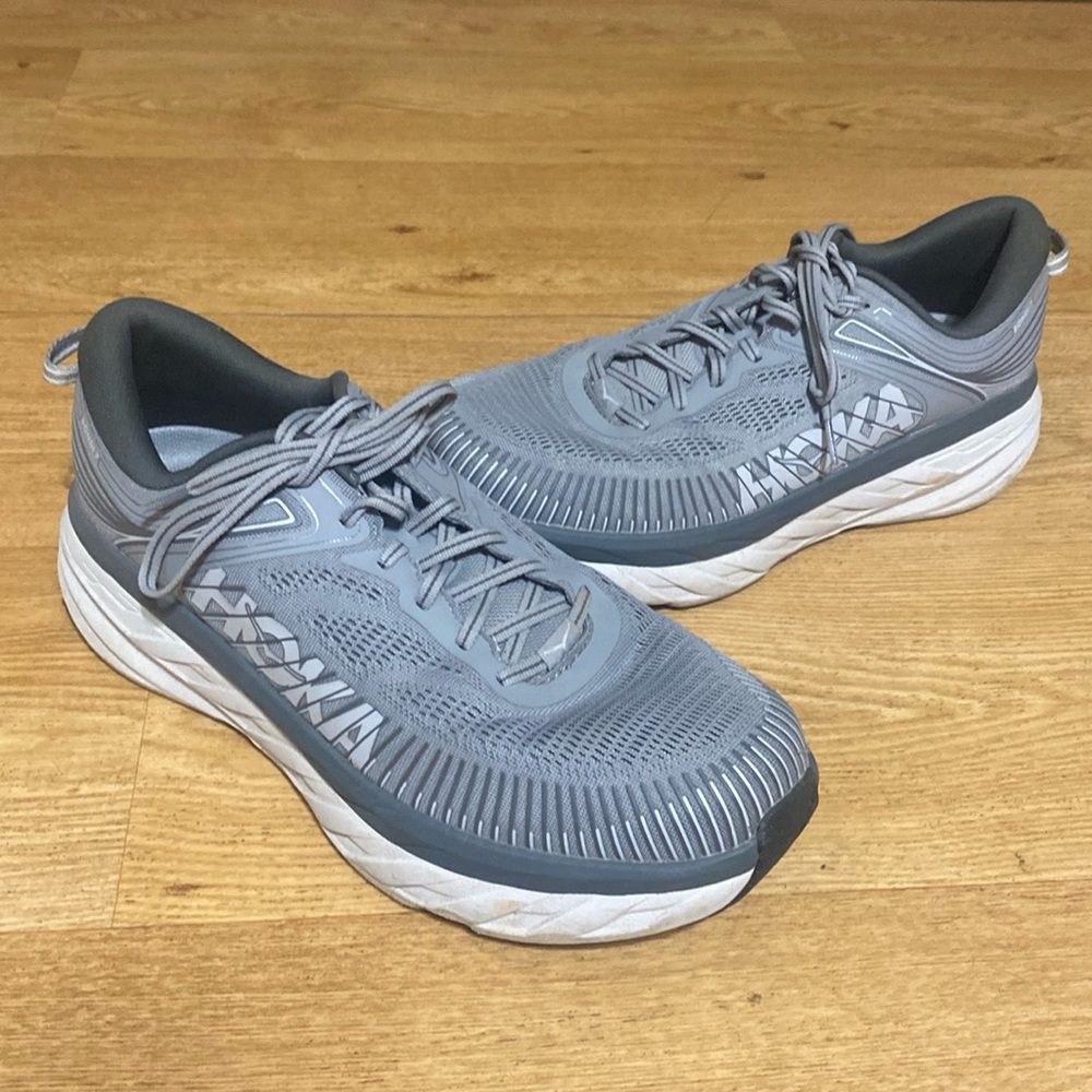 Men’s Bondi 7 Hoka running shoes